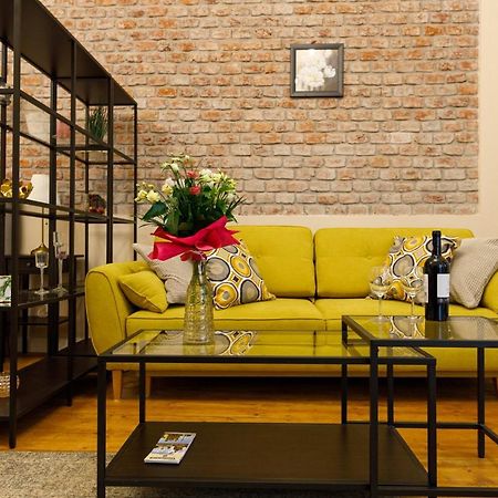 Stylish Flat In The Heart Of Historical Center Daire Temeşvar Dış mekan fotoğraf